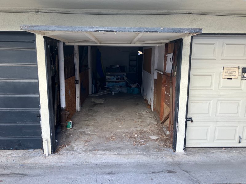 20 x 8 Garage in Santa Monica, California