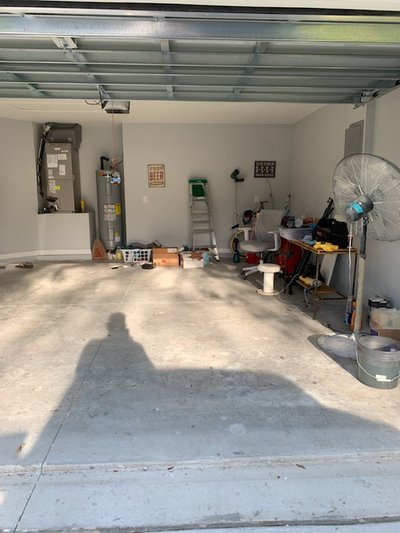 20x10 Garage self storage unit in Dade City, FL