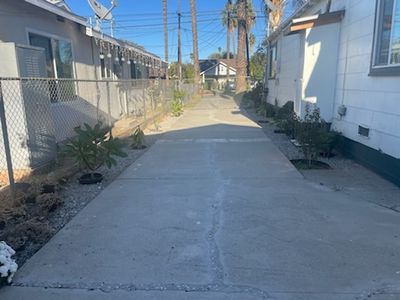 20 x 10 Driveway in Riverside, California near [object Object]