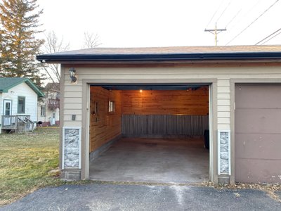 22 x 11 Garage in Superior, Wisconsin near [object Object]