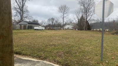 50 x 10 Unpaved Lot in Flint, Michigan near [object Object]