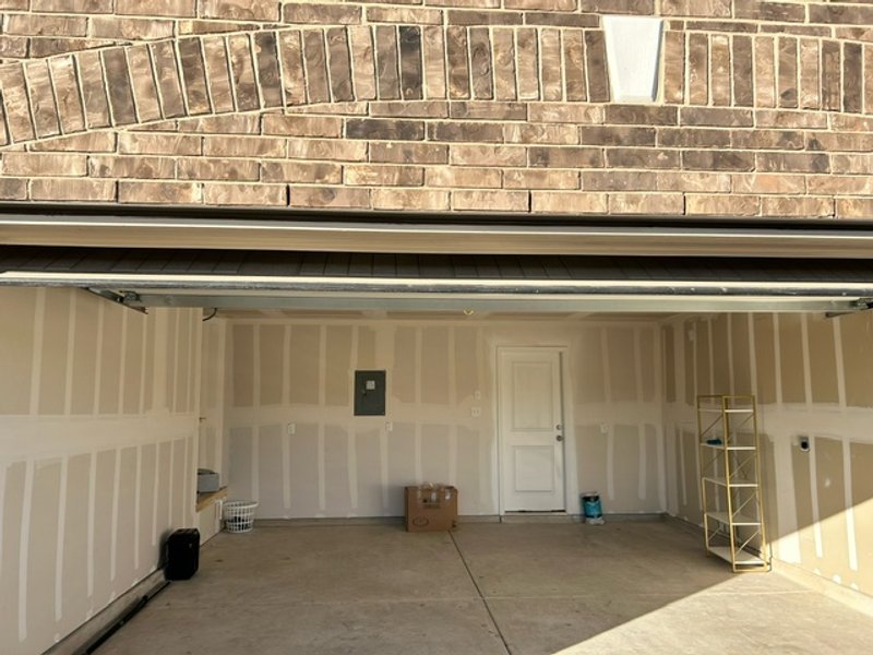 20 x 20 Garage in San Antonio, Texas near [object Object]