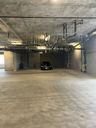 30 x 10 Parking Garage in Woodland Hills, California near [object Object]