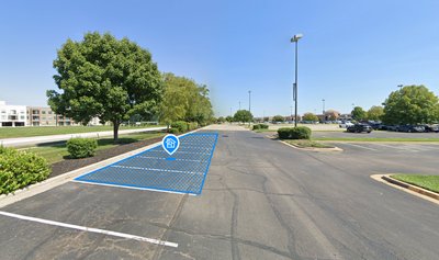 20 x 10 Parking Lot in Leawood, Kansas near [object Object]