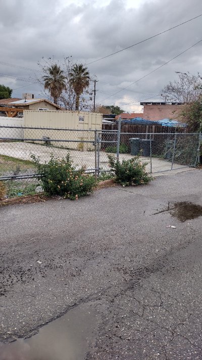 40 x 50 Driveway in Colton, California near [object Object]