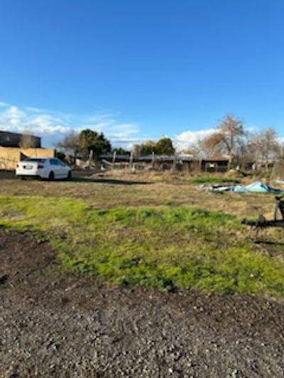 30 x 10 Unpaved Lot in Stockton, California near [object Object]