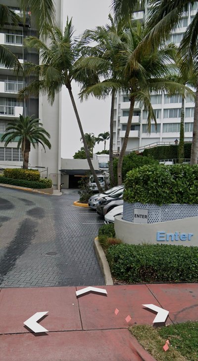 20 x 10 Parking Garage in Miami Beach, Florida near [object Object]