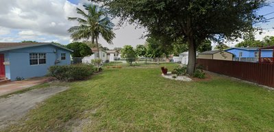 40 x 10 Unpaved Lot in Miami, Florida near [object Object]