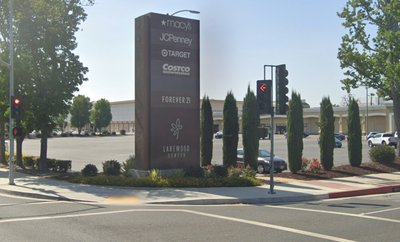 20 x 10 Parking Lot in Lakewood, California near [object Object]