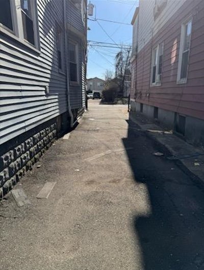 20 x 10 Driveway in Newark, New Jersey near [object Object]