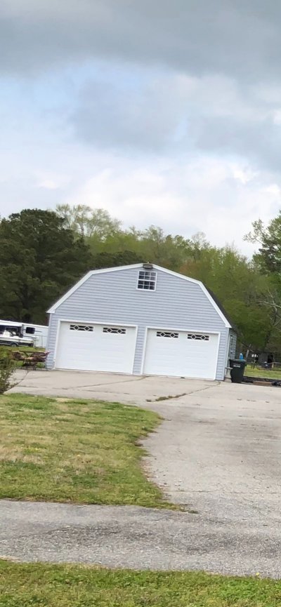 20 x 20 Garage in Seaford, Virginia near 435 Bay Tree Beach Rd, Seaford, VA 23696-2672, United States