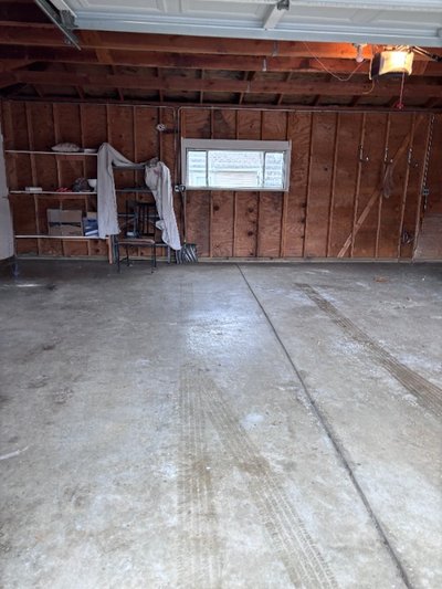 5 x 5 Garage in Westmont, Illinois near [object Object]