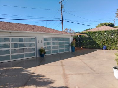 20 x 20 Garage in Los Angeles, California near [object Object]