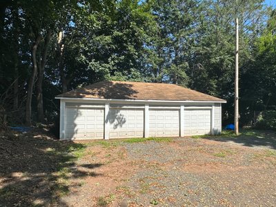 20 x 10 Garage in New Britain, Connecticut near [object Object]