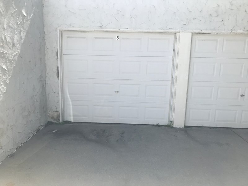 19 x 9 Garage in Altadena, California