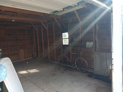 20 x 10 Garage in Euclid, Ohio