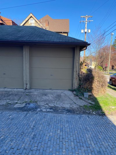 20 x 10 Garage in Pittsburgh, Pennsylvania near [object Object]