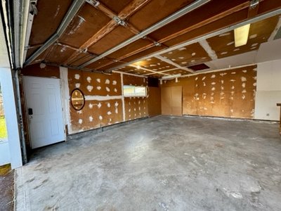 21 x 22 Garage in Portland, Oregon