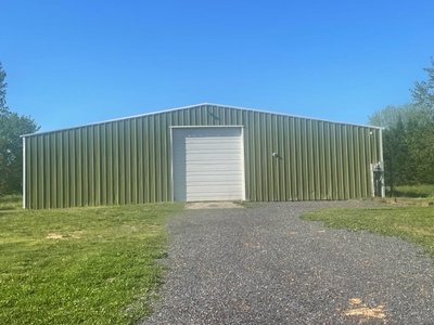 20 x 10 Warehouse in Charles Town, West Virginia
