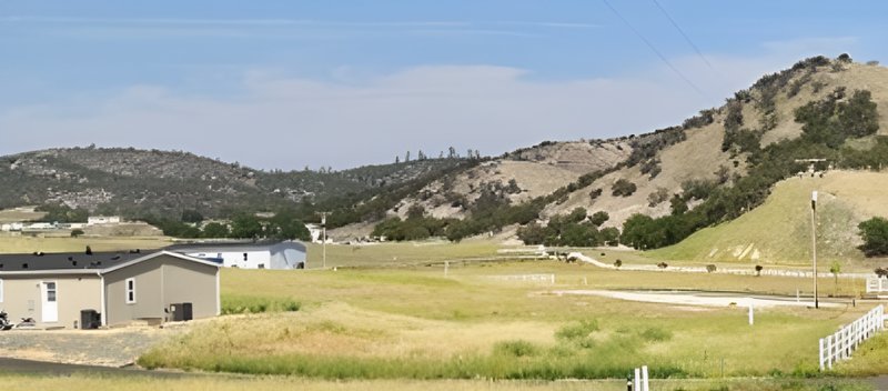 Unpaved Lot in Bradley, California 0