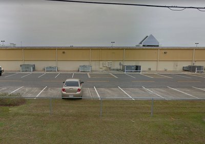 20 x 10 Parking Lot in Gonzales, Louisiana near [object Object]