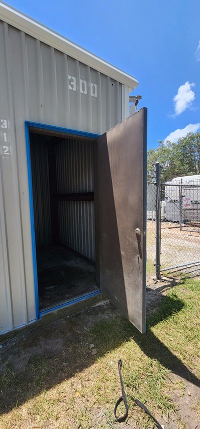 5 x 10 Self Storage Unit in Webster, Texas near [object Object]