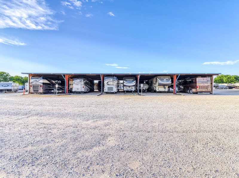 Carport in Corinth, Texas 0