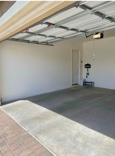 18 x 12 Garage in Chandler, Arizona near [object Object]