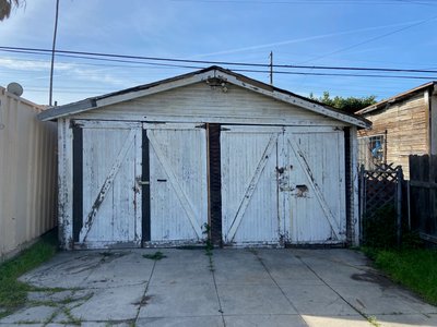 18 x 9 Garage in Los Angeles, California
