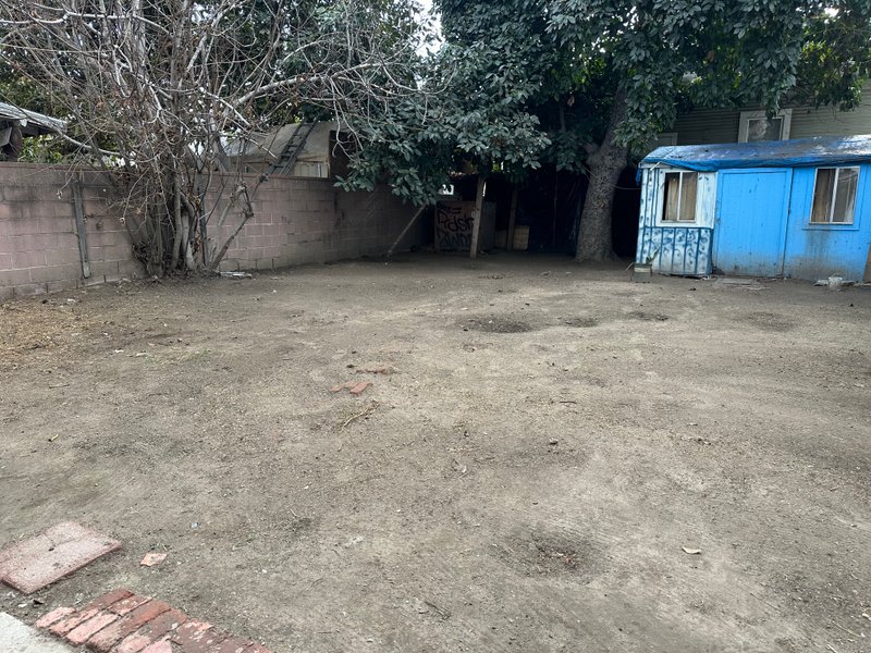 Unpaved Lot in Los Angeles, California 2