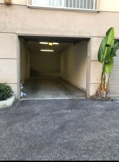 20 x 10 Garage in Woodland Hills, California near [object Object]