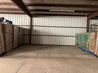 22 x 22 Warehouse in Lancaster, California
