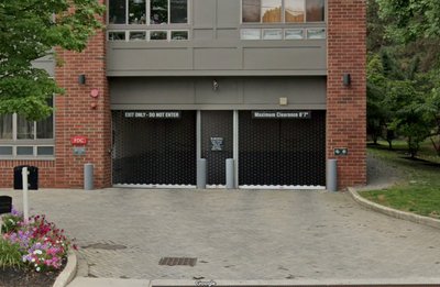 20 x 10 Parking Garage in Watertown, Massachusetts