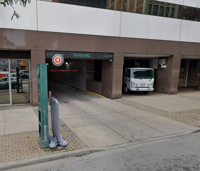 20 x 10 Parking Garage in Cincinnati, Ohio near [object Object]