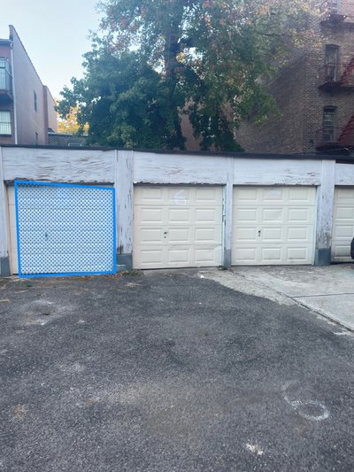 20 x 10 Garage in New York, New York near [object Object]