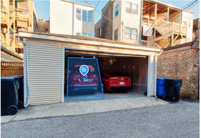 20 x 20 Garage in Chicago, Illinois near [object Object]