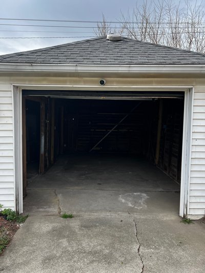 20 x 20 Garage in Center Line, Michigan near [object Object]